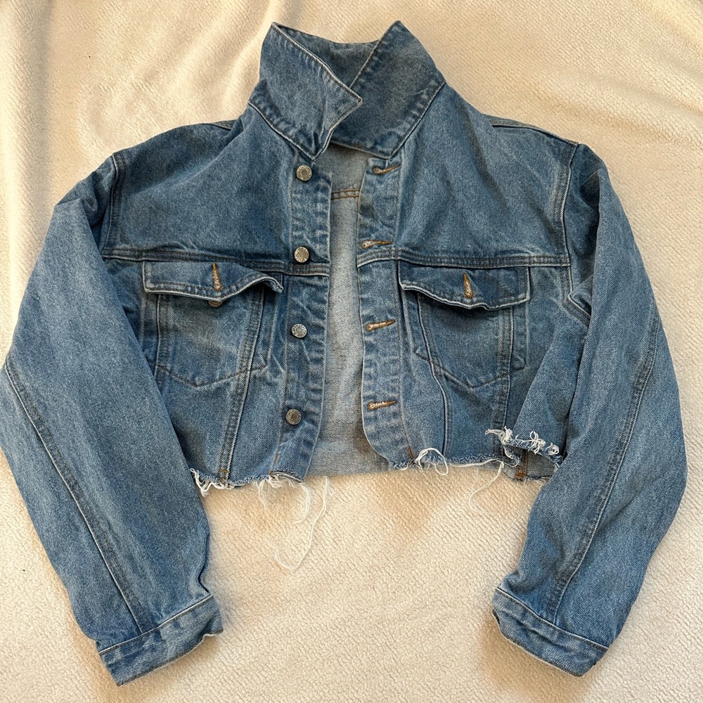 Brandy Melville cropped denim jacket